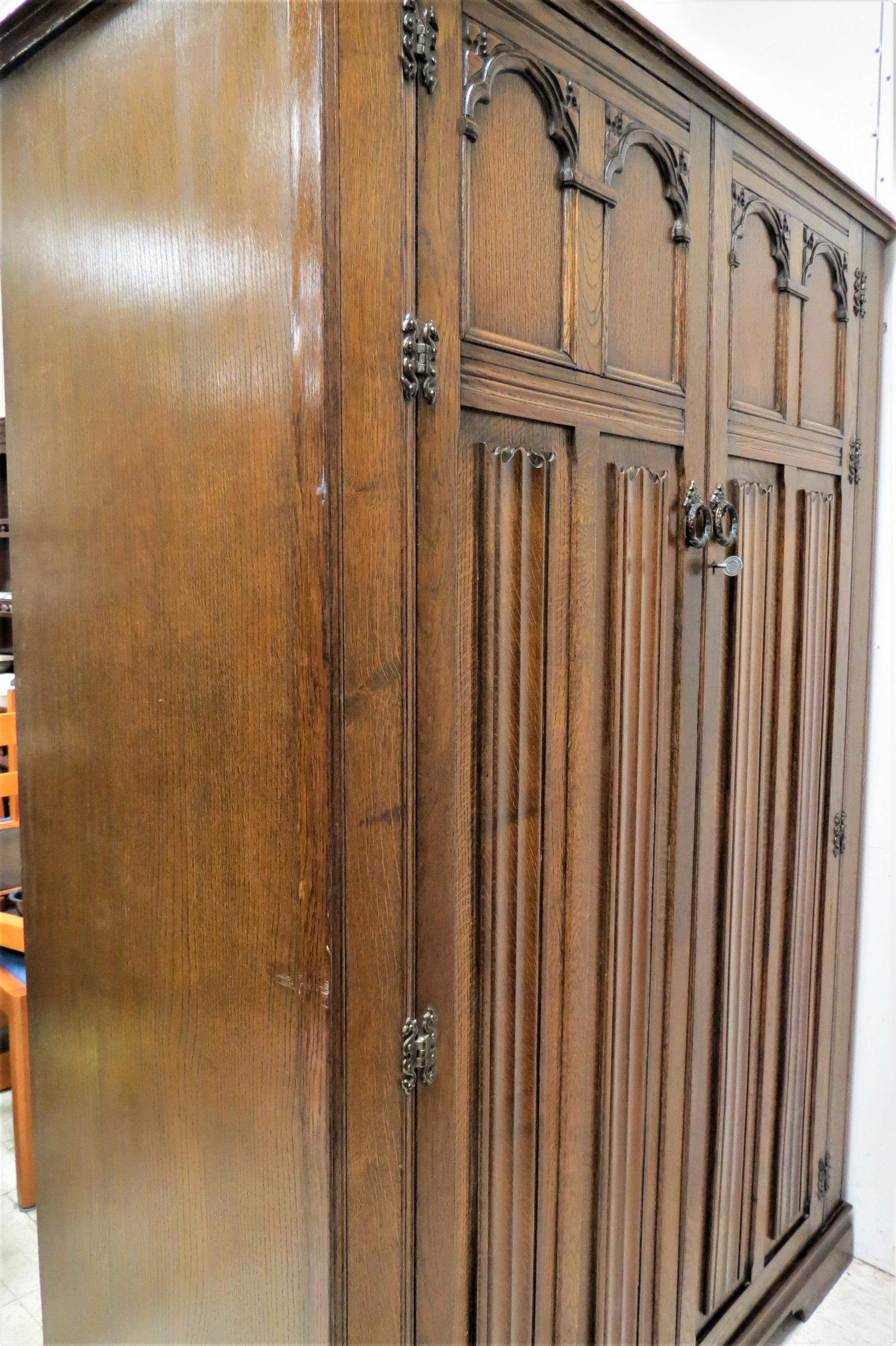 Vintage English Tiger Oak Cathedral Carved Linen Fold