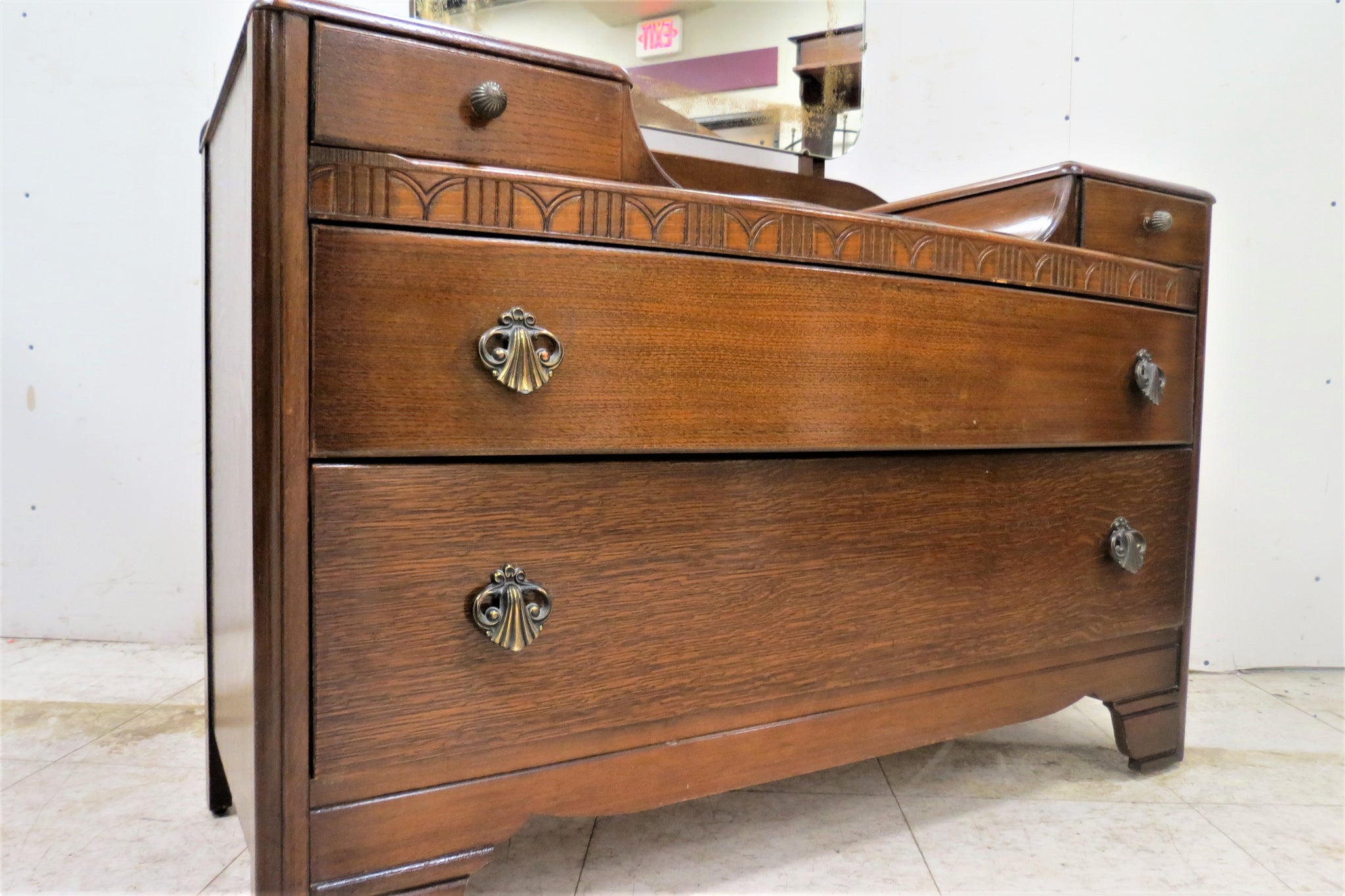 Vintage English Tiger Oak Dresser With Beveled Mirror No. 7 Pickery Place Vintage English Tiger Oak Dresser With Beveled Mirror No. 7 Pickery Place