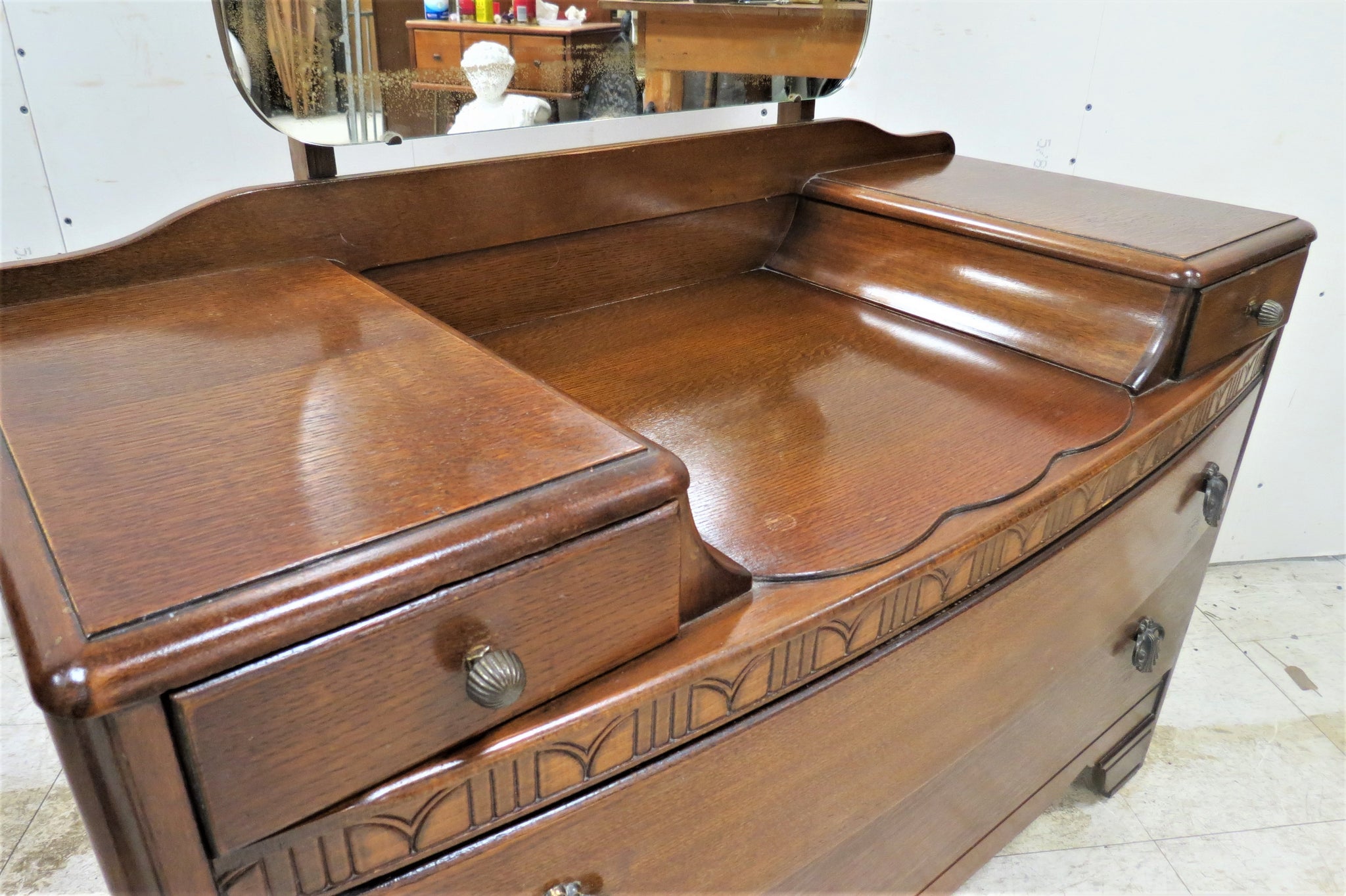 Vintage English Tiger Oak Dresser With Beveled Mirror – No. 7 Pickery Place Vintage English Tiger Oak Dresser With Beveled Mirror – No. 7 Pickery Place